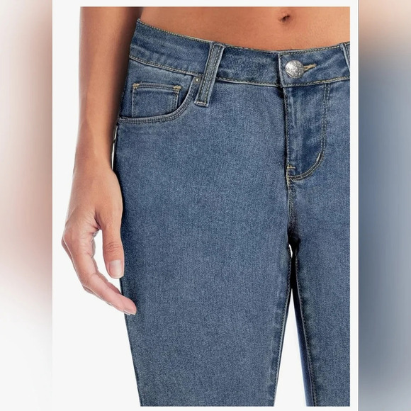 Hybrid & Company Womens Ultra Comfy Butt lift Stretch Bermuda City Shorts - Picture 3 of 6